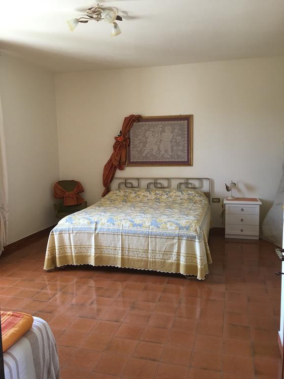 la Villa Il Girasole Marti Esterno foto