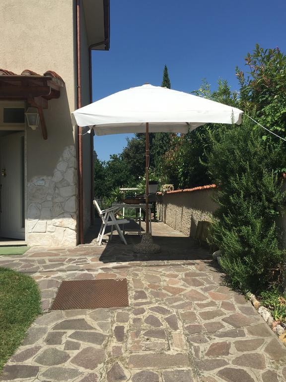 la Villa Il Girasole Marti Esterno foto