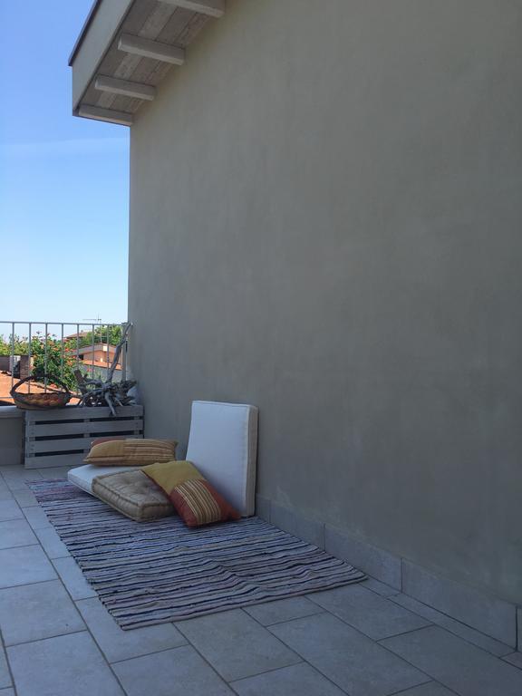 la Villa Il Girasole Marti Esterno foto